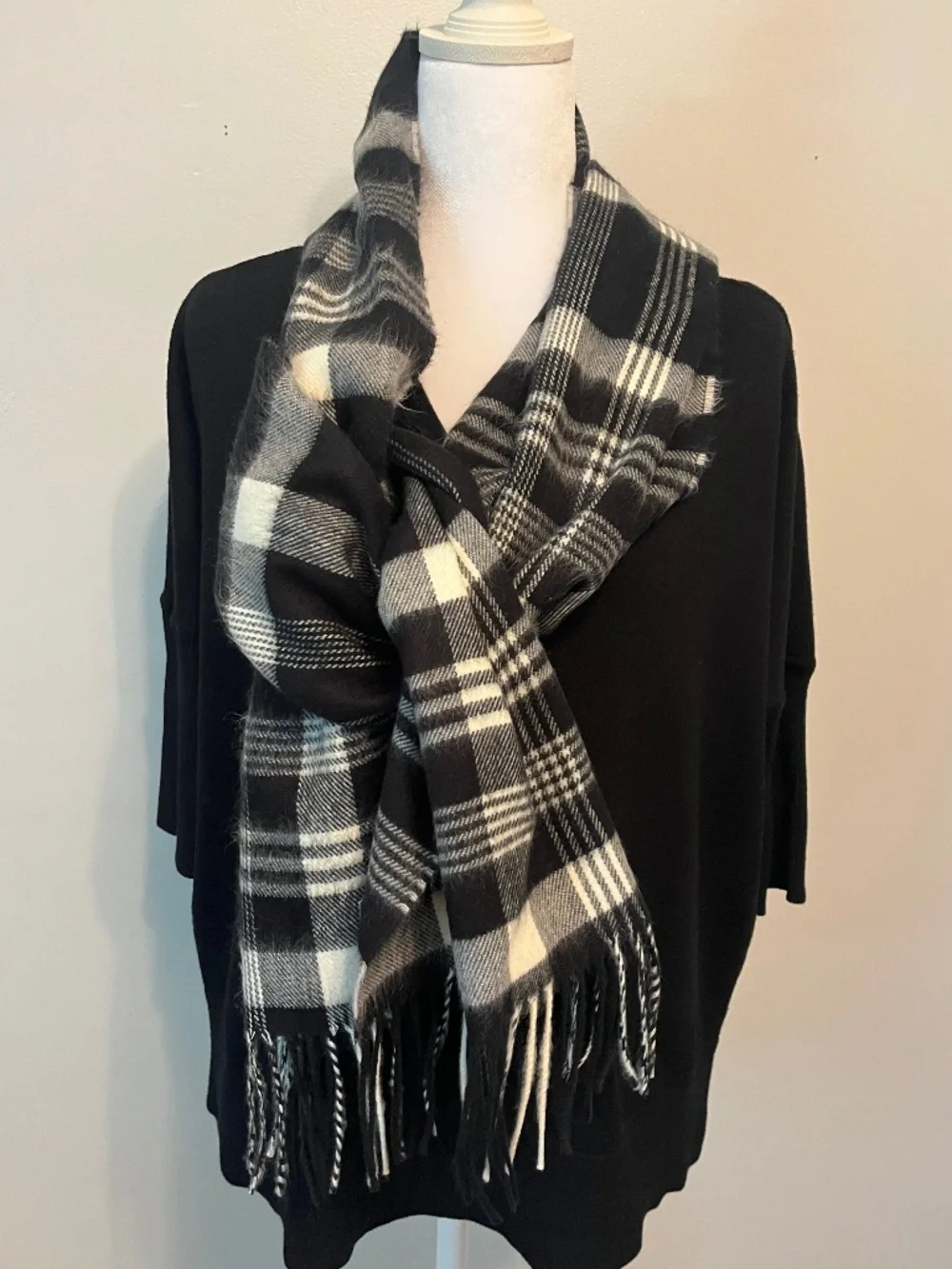 Softer the Cashmere Black and White Scarf with Fringe